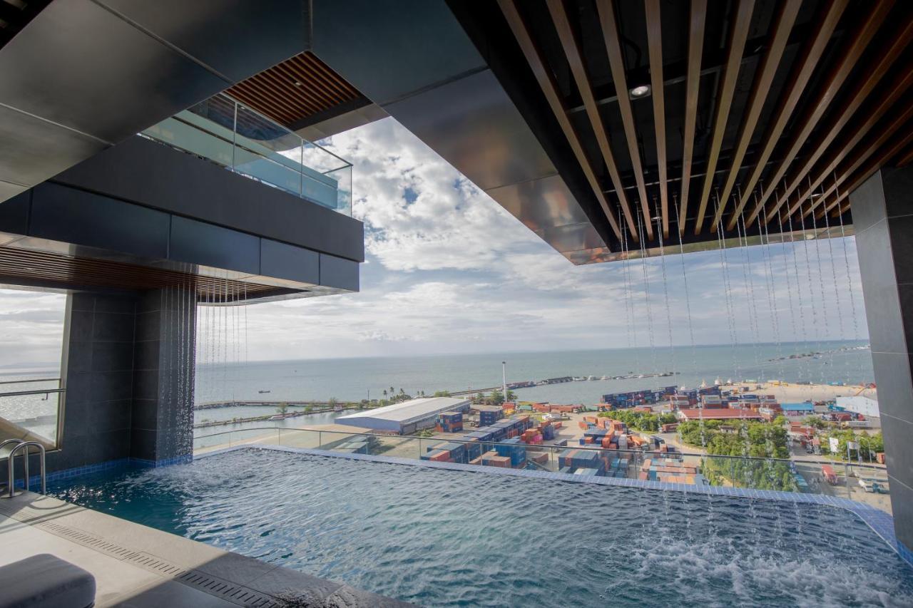 Seascape Palace Hotel Sihanoukville Bagian luar foto